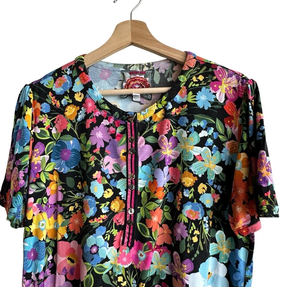 Johnny Was Tee The Janie Favorite M Flutter Sleeve Henley top Boho Floral - Picture 9 of 9